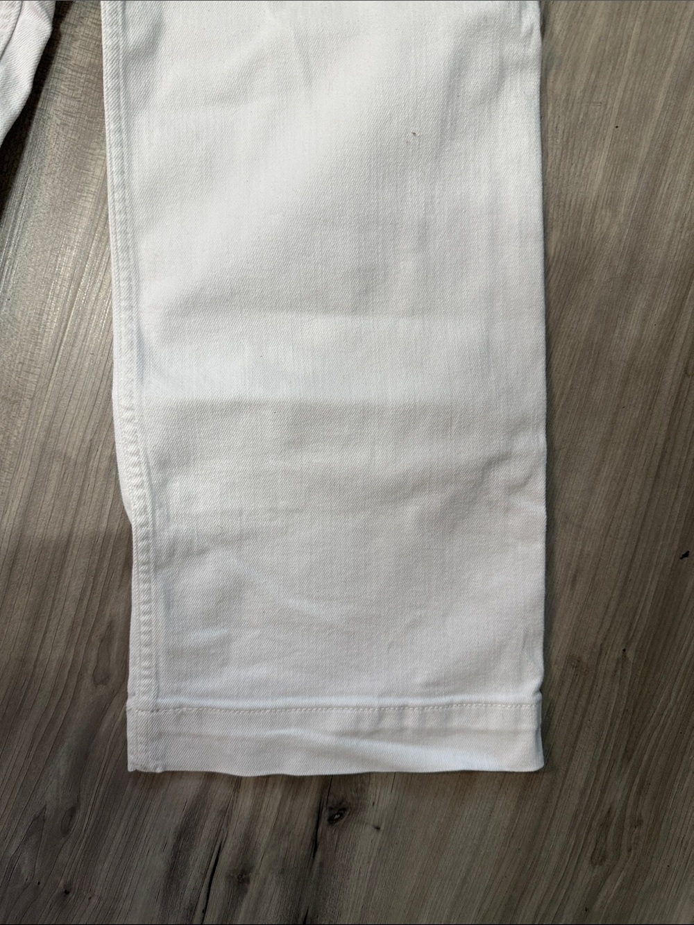 Pilcro White Wide Leg Jeans - Picture 5 of 11